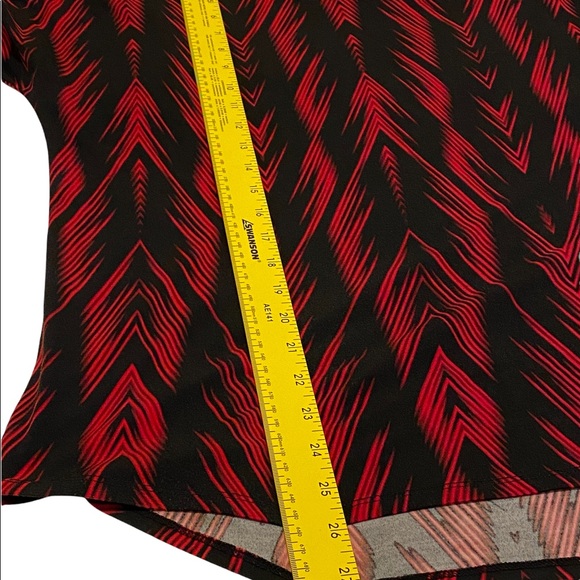 CHICO'S  Black Red Printed Top Shirt Tunic Size Large Longer In Back - Picture 7 of 8